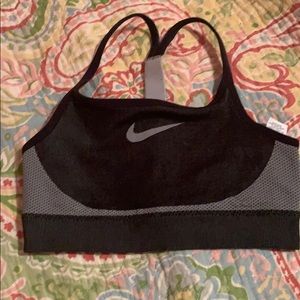 Nike S kids sports bra